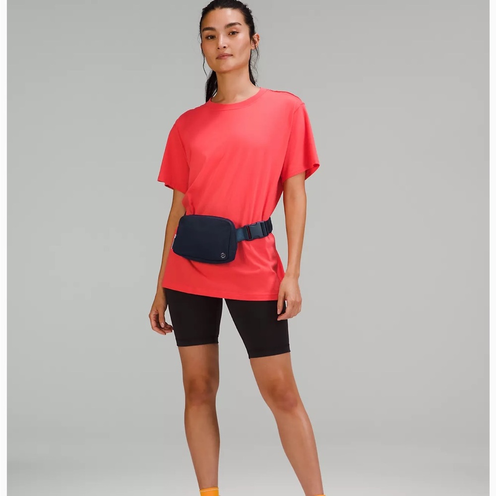 lululemon true navy everywhere belt bag brand new